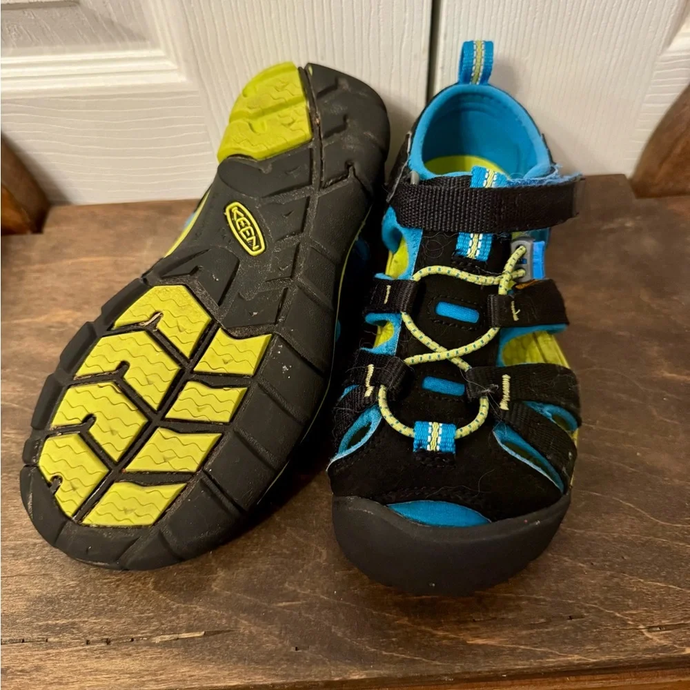 Keen Newport H2 Kids Black and Blue Sandals